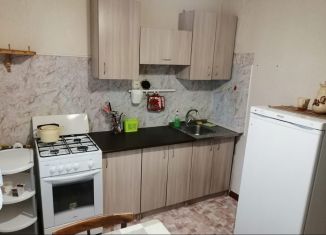 Сдам 1-комнатную квартиру, 36 м2, Казань, улица Чишмяле, 11