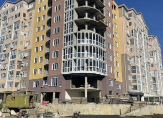 Продажа 3-ком. квартиры, 104 м2, Майкоп, Пионерская улица, 530