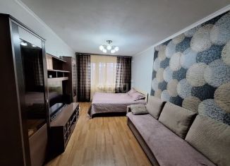 Продаю 2-ком. квартиру, 48 м2, Кемерово, Ленинградский проспект, 3