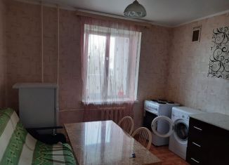 Сдается в аренду 1-ком. квартира, 40 м2, Ейск, Пионерская улица, 2Б