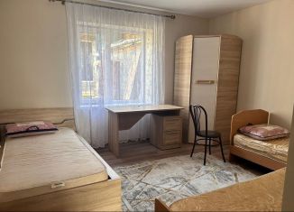 Сдается 2-комнатная квартира, 55 м2, Дербент, улица Шеболдаева, 82