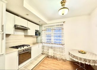 Продается 3-ком. квартира, 80 м2, Казань, улица Толбухина, 9