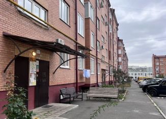 Продается двухкомнатная квартира, 62 м2, Владикавказ, улица Цоколаева, 36к4