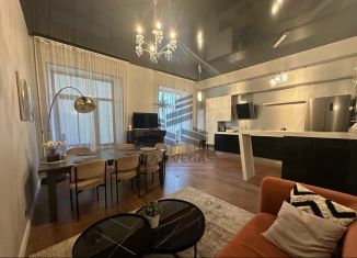 Сдается в аренду 3-ком. квартира, 110 м2, Санкт-Петербург, метро Василеостровская, Малый проспект Петроградской стороны, 1/3