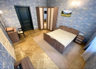 Сдается 1-ком. квартира, 40 м2, Санкт-Петербург, улица Марата, 21, метро Маяковская