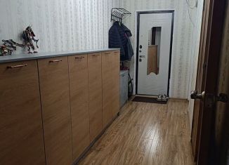 Продается 3-ком. квартира, 64 м2, Грозный, Алычовая улица, 18