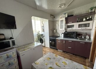 Продажа трехкомнатной квартиры, 80 м2, Нальчик, улица Мовсисяна, 20