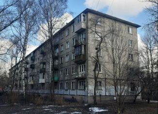 Продам трехкомнатную квартиру, 56.1 м2, Санкт-Петербург, Заневский проспект, метро Новочеркасская