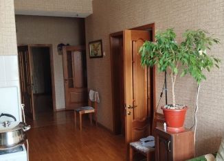 Продам 3-комнатную квартиру, 90 м2, Дагестан, улица Мира, 1