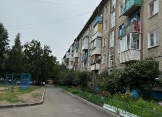 Продаю 3-ком. квартиру, 59 м2, Омск, проспект Мира, 171