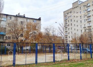 Продается трехкомнатная квартира, 47.4 м2, Волгоград, улица Кирова, 129