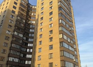 Продам трехкомнатную квартиру, 100 м2, Черкесск, Октябрьская улица, 384А