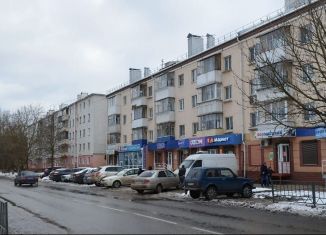 Продается 3-ком. квартира, 42 м2, Орёл, Комсомольская улица, 85