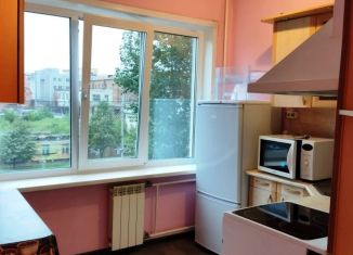 Сдается 2-ком. квартира, 44 м2, Красноярск, улица Карла Маркса, 47, Центральный район