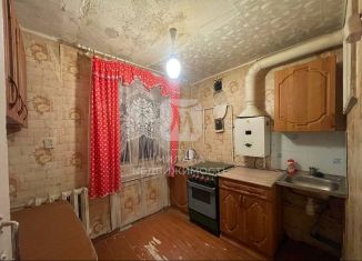 Продам 3-ком. квартиру, 45 м2, Оренбург, проспект Гагарина, 10А