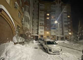 2-ком. квартира в аренду, 70 м2, Благовещенск, Октябрьская улица, 130