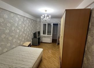 Сдаю в аренду 3-ком. квартиру, 80 м2, Дагестан, улица Абдулхакима Исмаилова, 40Б