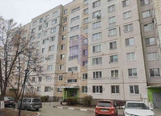 Продаю двухкомнатную квартиру, 56 м2, Старый Оскол, микрорайон Солнечный, 5