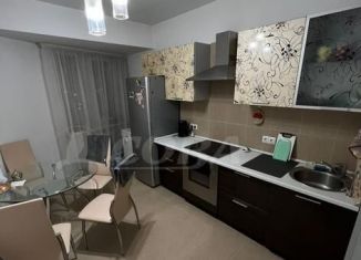 Сдается 2-ком. квартира, 60 м2, Тюмень, улица Грибоедова, 6к1