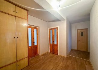 Продам 3-ком. квартиру, 80 м2, Тюмень, улица Седова, 17