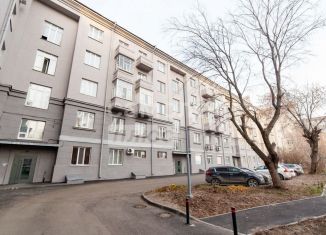 Продам 2-ком. квартиру, 56 м2, Казань, улица Нурсултана Назарбаева, 35к1