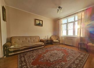 Сдам в аренду 2-ком. квартиру, 55 м2, Екатеринбург, улица Чкалова, 124, метро Чкаловская