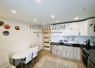 Сдача в аренду 2-ком. квартиры, 56 м2, Новгородская область, Озёрная улица, 14к3