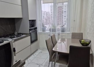 Продажа 3-ком. квартиры, 65.5 м2, Казань, улица Фатыха Амирхана, 30, Ново-Савиновский район