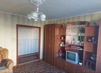 Продам 3-комнатную квартиру, 65.9 м2, поселок городского типа Ясногорск, микрорайон Луговой, 2