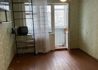 Продается двухкомнатная квартира, 43.6 м2, Гатчина, улица Гагарина, 25