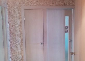 Продам трехкомнатную квартиру, 58.4 м2, Камень-на-Оби, Молодёжная улица, 13