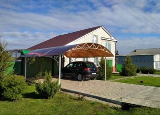 Продам дом, 156 м2, поселок городского типа Апастово, улица Садыковой, 70