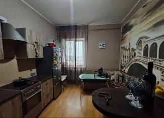 Продаю 3-комнатную квартиру, 92 м2, Старый Оскол, микрорайон Будённого, 16