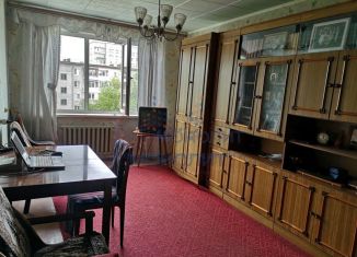 Продаю трехкомнатную квартиру, 71 м2, Новочебоксарск, улица Винокурова, 37
