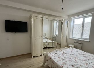 Сдается 3-комнатная квартира, 80 м2, Грозный, улица Лескова, 2, Шейх-Мансуровский район