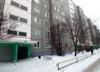 Продается 3-комнатная квартира, 62.1 м2, Кировская область, улица Воровского, 110