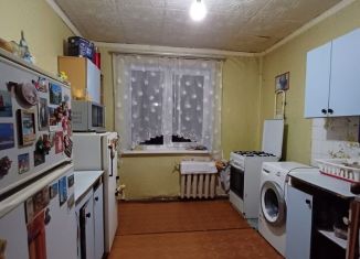Продажа трехкомнатной квартиры, 63 м2, село Троицкое, улица Ленина, 5