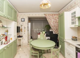 Продается 2-комнатная квартира, 81.8 м2, Тюменская область, улица Федюнинского, 7к1