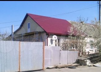 Продаю 4-ком. квартиру, 78 м2, Обоянь, улица Комарова, 35