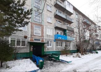 Продается 2-комнатная квартира, 47.5 м2, Калачинск, Строительная улица, 3