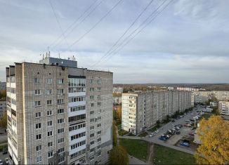 Продам 2-ком. квартиру, 46 м2, Пермский край, улица Мира, 94