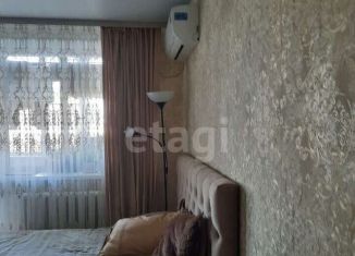 Продам 2-ком. квартиру, 48 м2, Ставрополь, улица Доваторцев, 25