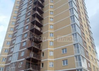 Продается 2-комнатная квартира, 61.6 м2, Калужская область, улица Серафима Туликова, 4