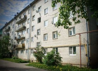 Продам 4-комнатную квартиру, 60.3 м2, Новгородская область, Лесная улица, 36