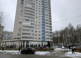 Продаю трехкомнатную квартиру, 58.7 м2, Сыктывкар, улица Куратова, 72