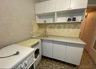 Продается 1-комнатная квартира, 35 м2, Тюмень, улица Республики, 181