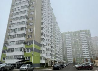 Продам 1-ком. квартиру, 41 м2, Краснодар, Прикубанский округ, улица Героя А.А. Аверкиева