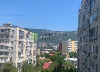 Продажа 4-комнатной квартиры, 86.3 м2, Геленджик, улица Леселидзе, 8