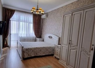 Сдаю в аренду 2-ком. квартиру, 110 м2, Сочи, улица Воровского, 41, микрорайон Центральный