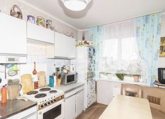 Продается 4-ком. квартира, 77.3 м2, Тюменская область, улица Николая Фёдорова, 11